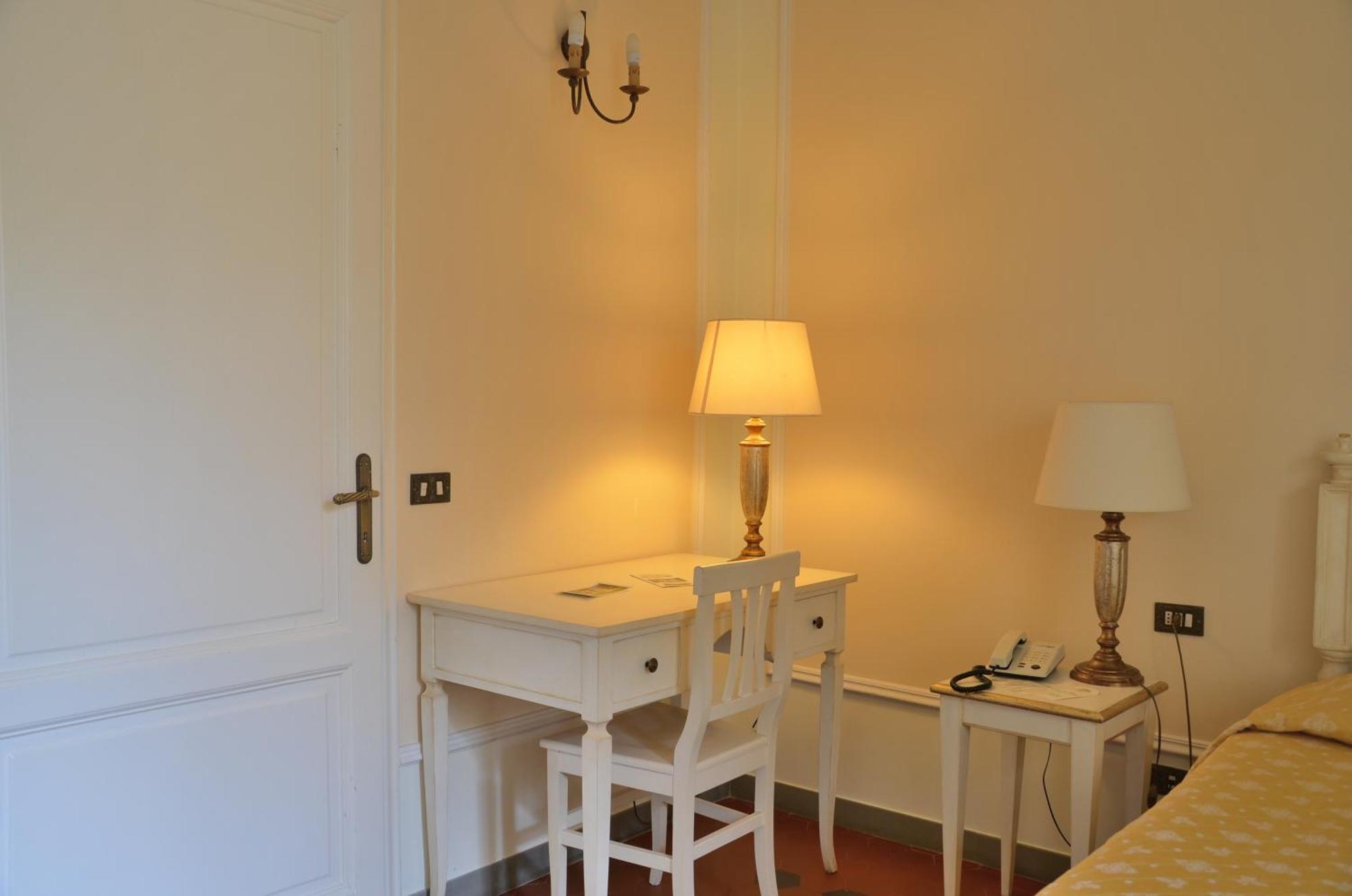 Residence Michelangiolo Florence Room photo